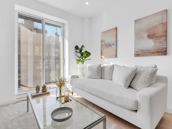 250 Manhattan Avenue image 1 of 6