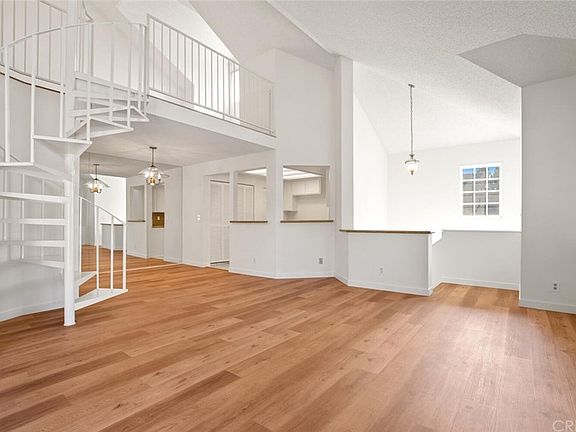 4th image of 6640 Clybourn Ave Unit 68