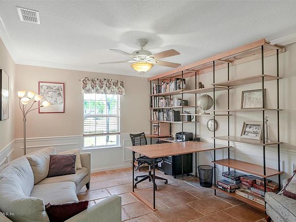 4th image of 5124 Gracewood Ln