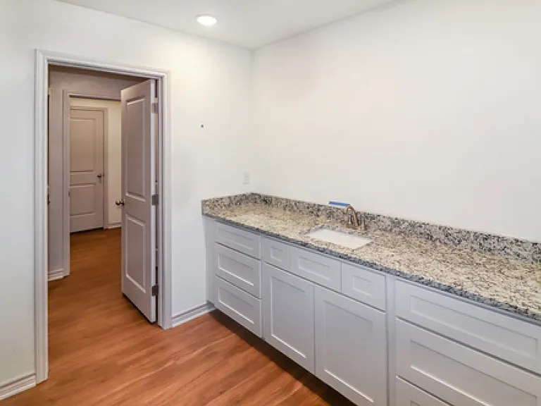 1305 Bajada St — Photo 13