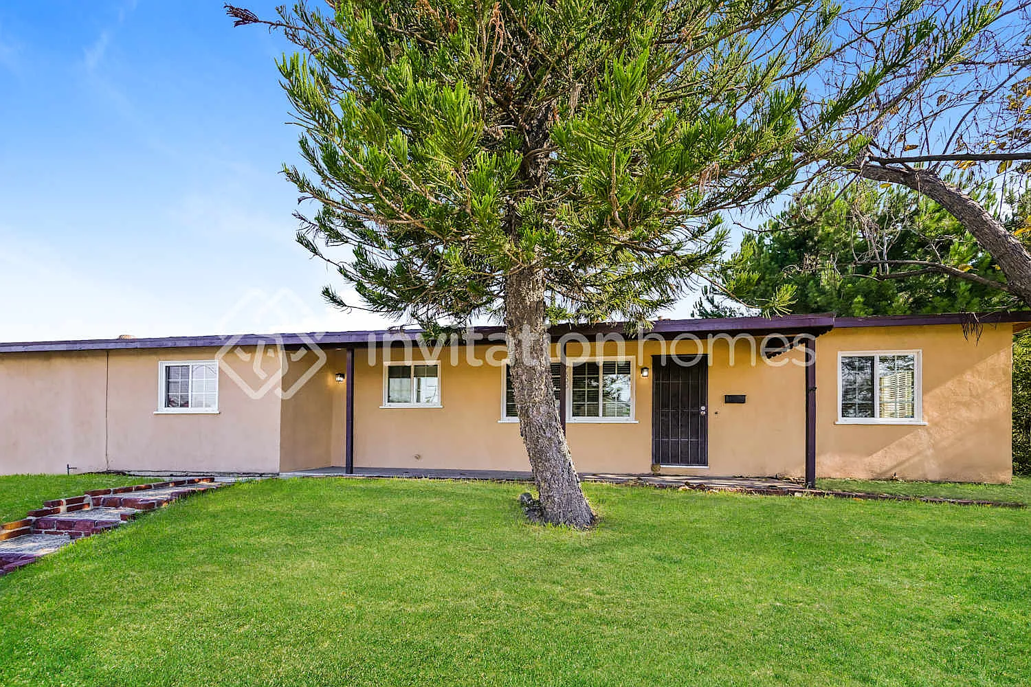 7800 Radford Ave North Hollywood, CA 91605 — Photo 1