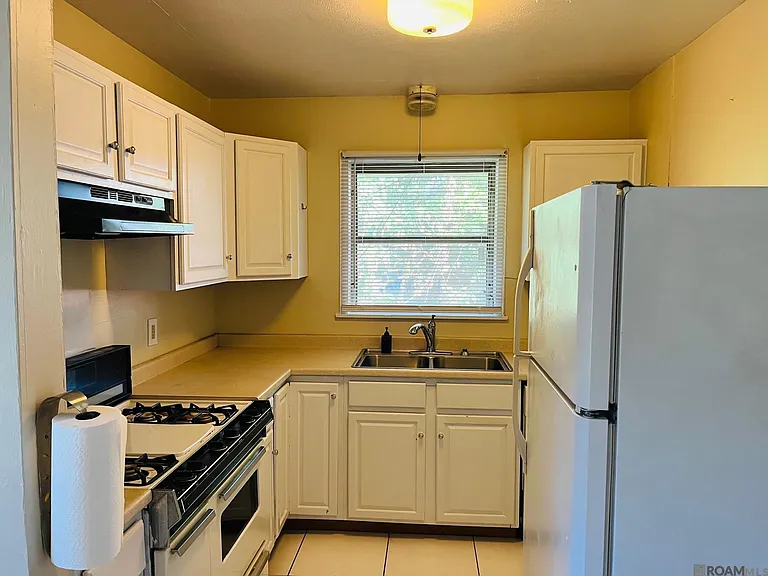 308 Alexander Dr — Photo 5