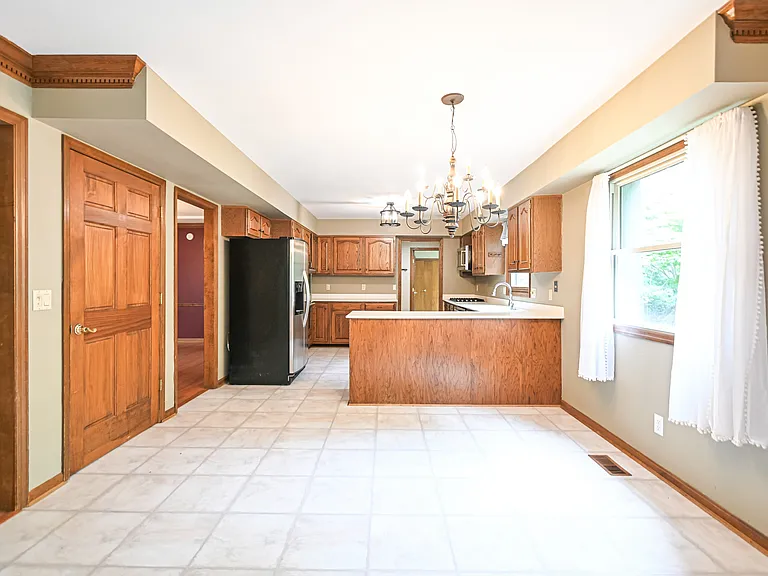 5959 Shallow Creek Dr — Photo 3