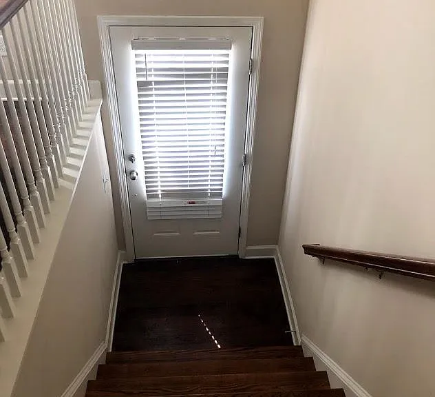 3705 Lambert Ln NE — Photo 5