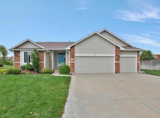710 W Fieldstone Ct, Andover, KS 67002