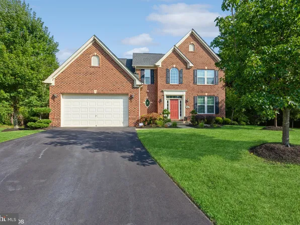 301 Thebes Ln, Upper Marlboro, MD 20774