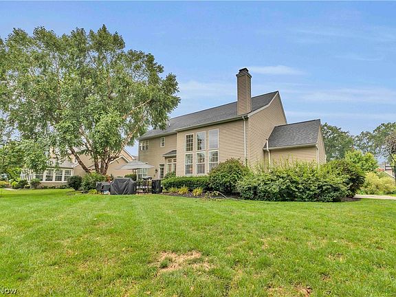 4th image of 361 Harbor Ct