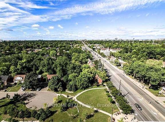 2nd image of 509 Beecroft Rd #809