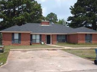 155 Crow Dr, Leesburg, GA 31763
