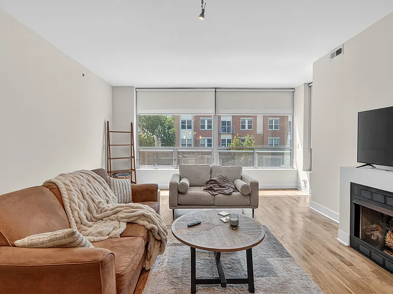 525 Kedzie St — Photo 56