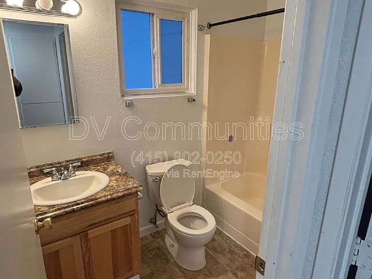 101 N 10th St #15 — Photo 5