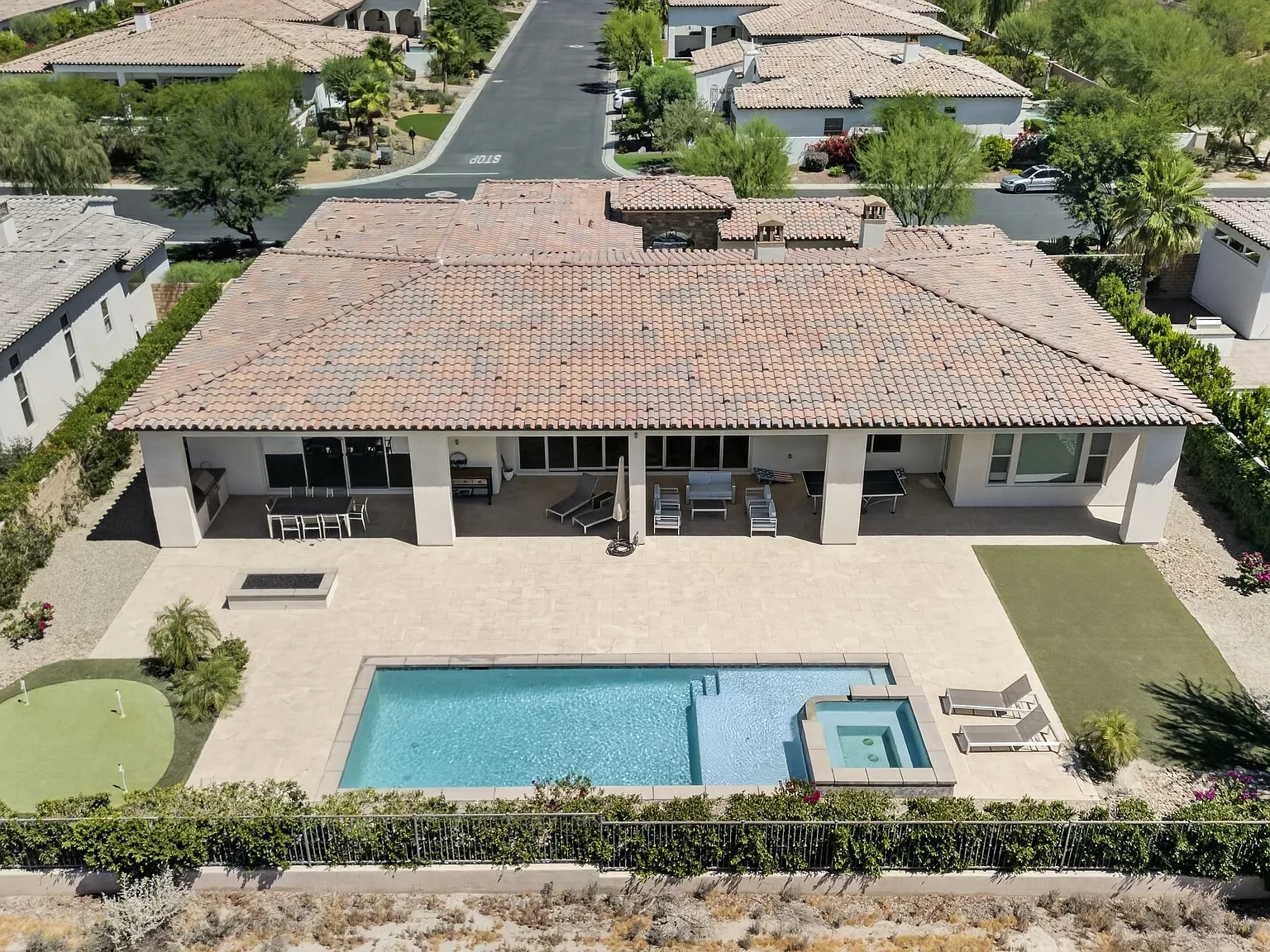 4 bed, 4.5 bath, 4529 sqft, $18,000 — Photo 4