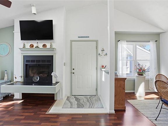 3rd image of 2410 Loran Ct