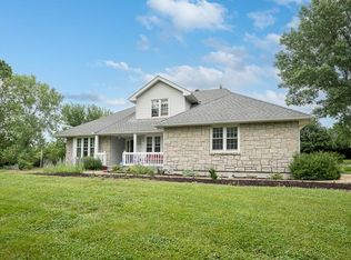 14916 Fairmount Rd, Basehor, KS 66007