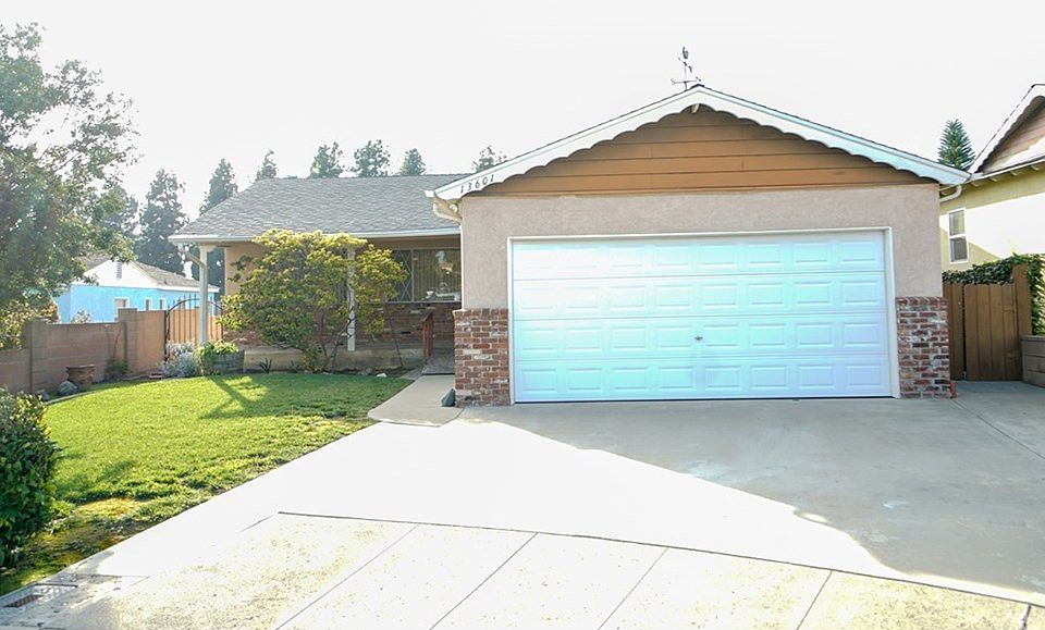 1st image of 13601 Sunrise Dr