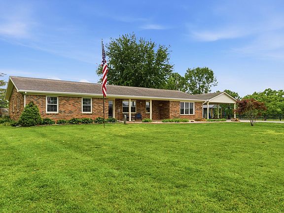 5th image of 779 College Hill Rd