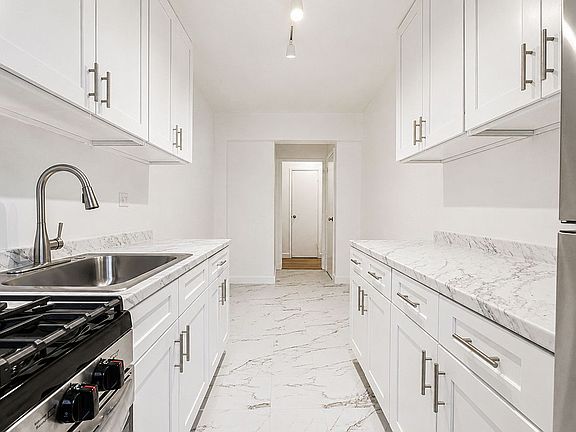 2nd image of 221 McDonald Ave APT 5G