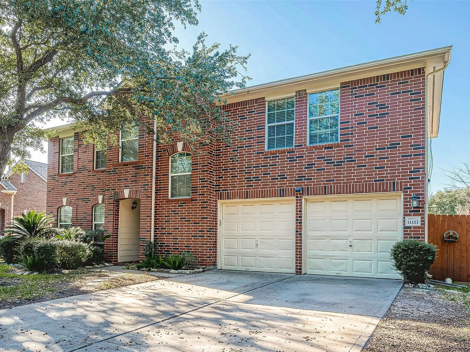 3 bed, 2.5 bath, 1991 sqft, $2,250 — Photo 3
