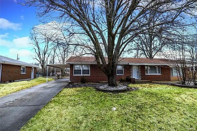 112 Dorchester Dr photo 1