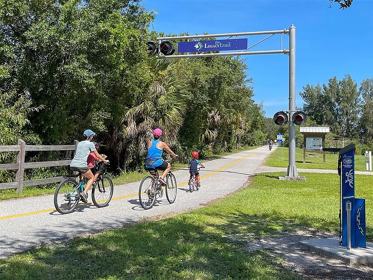 Buena Vista Dr — Photo 15