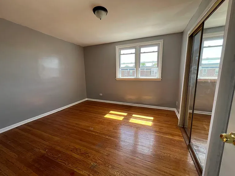 5844 Akron St — Photo 8
