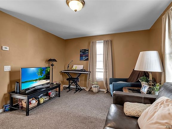 4th image of 34 Foster St