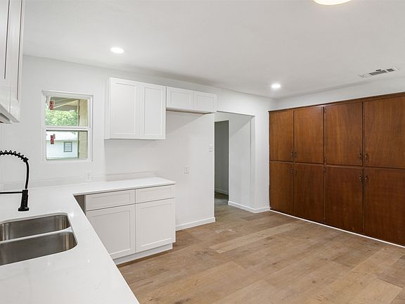4th image of 119 Circle Dr