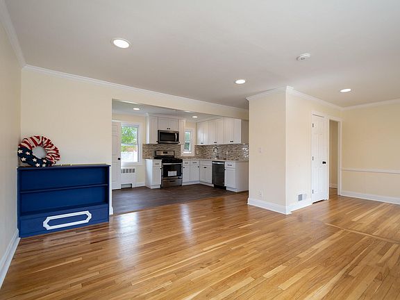 2nd image of 742 Stewart Ave