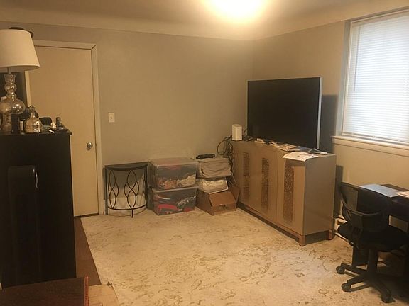5th image of 1638 Marshall Ave APT 2