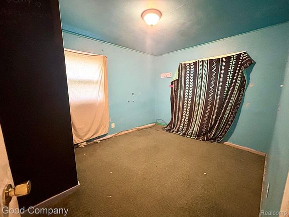 4th image of 31788 Arenac Ct
