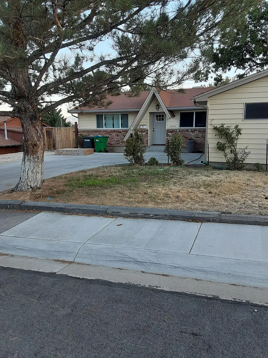 2090 Carlin St photo 1