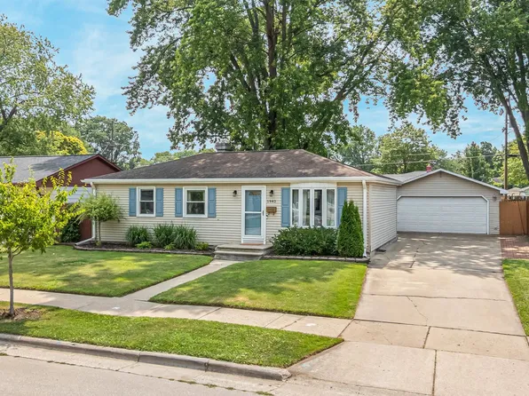 1942 Harold St, Green Bay, WI 54302
