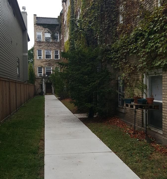 1st image of 4025 N Paulina St #2