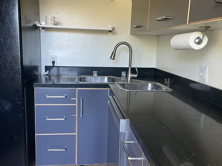 1466 S Canfield Ave #4 — Photo 14