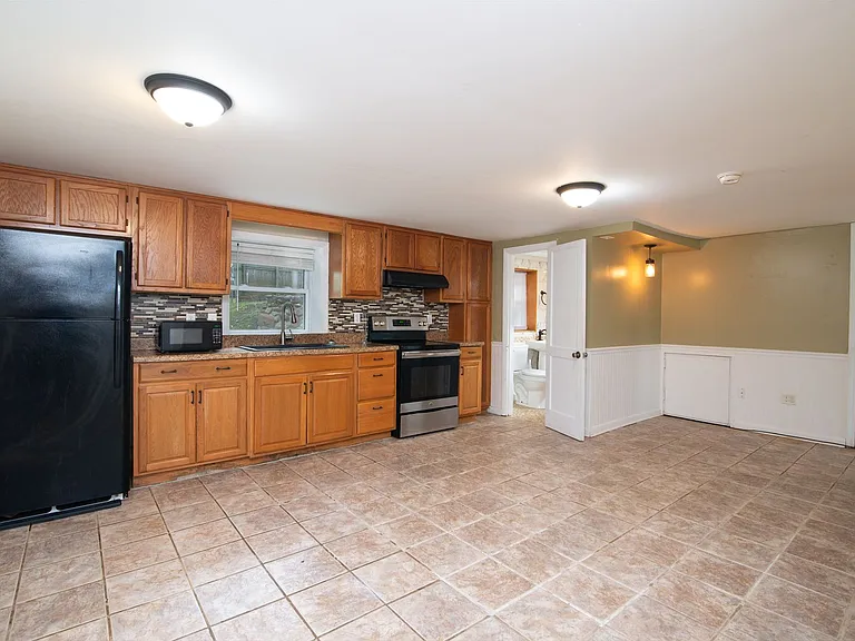 61 S Country Club Dr #A — Photo 1
