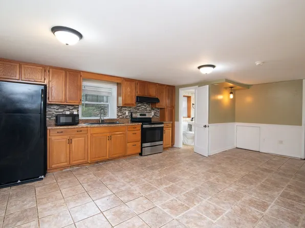 61 S Country Club Dr #A, Cullowhee, NC 28723