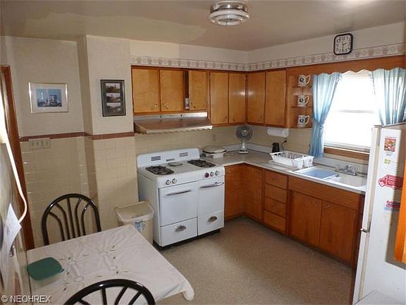 4th image of 68263 Orchard Ave