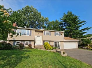 66 Aspen Dr, Middletown, CT 06457