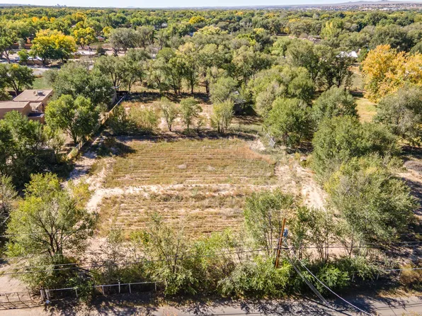 W Meadowlark Ln, Corrales, NM 87048