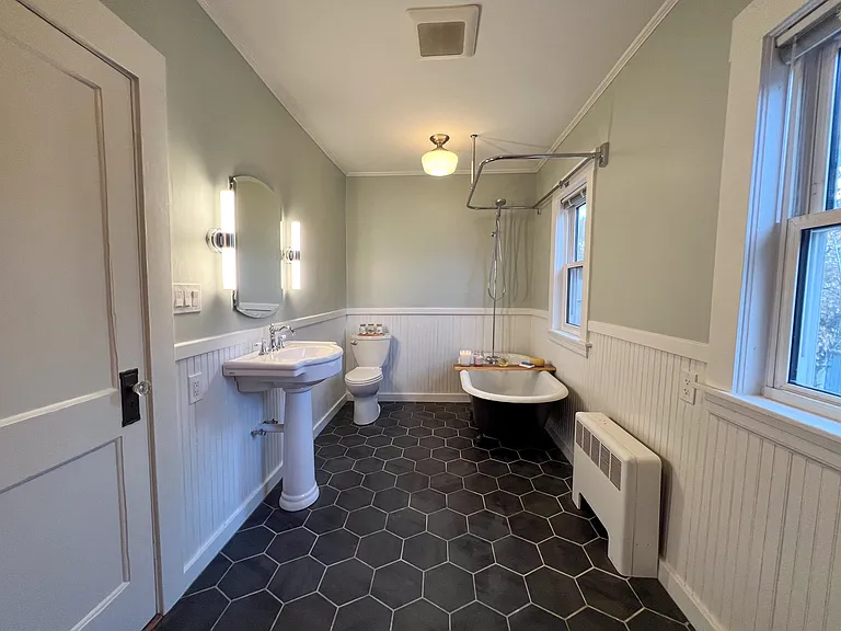 21 Madison St #2 — Photo 3
