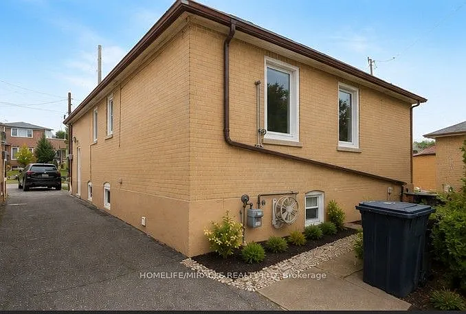 2 bed, $2,700 — Photo 4