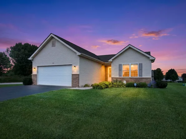 900 Jefferson Ave, McHenry, IL 60050