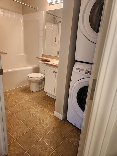 Edmonton Apartment for rent - 2 Bedrooms — photo 6