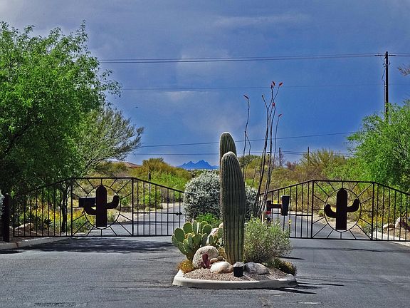 2nd image of 11745 E Saguaro Crest Pl