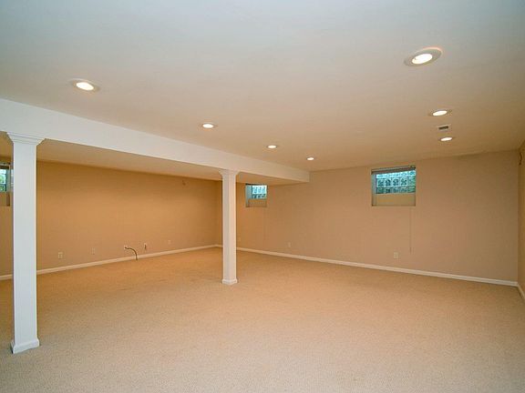 5th image of 5875 Cherwin Dr