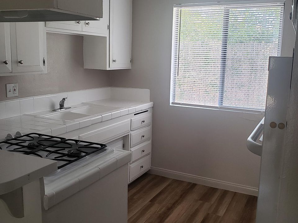 1st image of 621 N Cerritos Ave APT 103