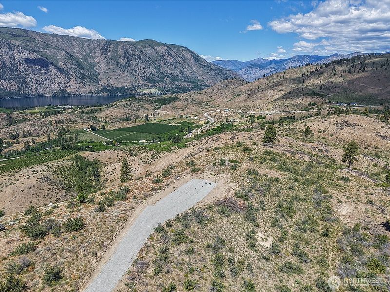 3rd image of 717 Glory View Lane Lot #2
