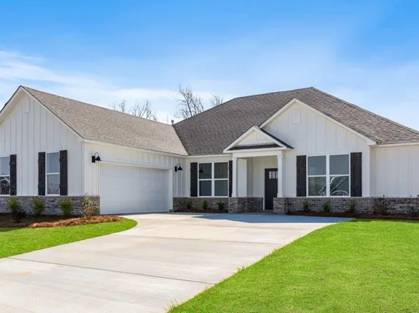 100 Laney Ln, Dothan, AL 36305