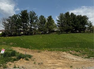 115 Harrowgate Ln, Canonsburg, PA 15317