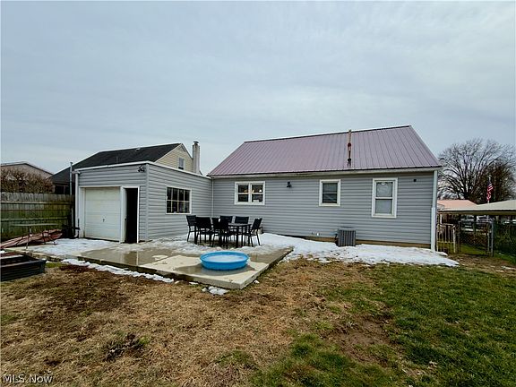 2nd image of 205 40th St